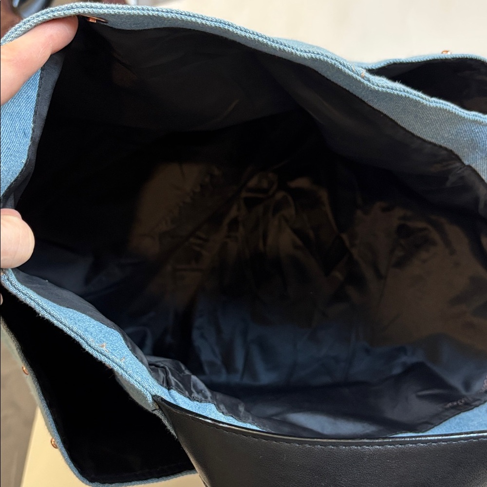 Victoria’s Secret Denim Blue Tote Black Straps Stud Detail Logo Bag - Picture 11 of 15